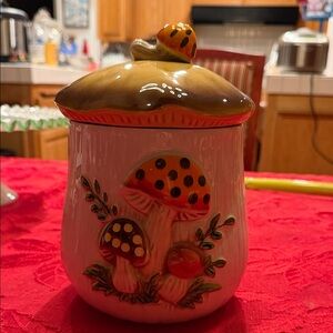 Vintage 1978 large Sears Merry Mushroom cookie jar with lid ,  canister 9” tall